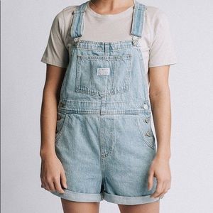 Levi’s Shortalls